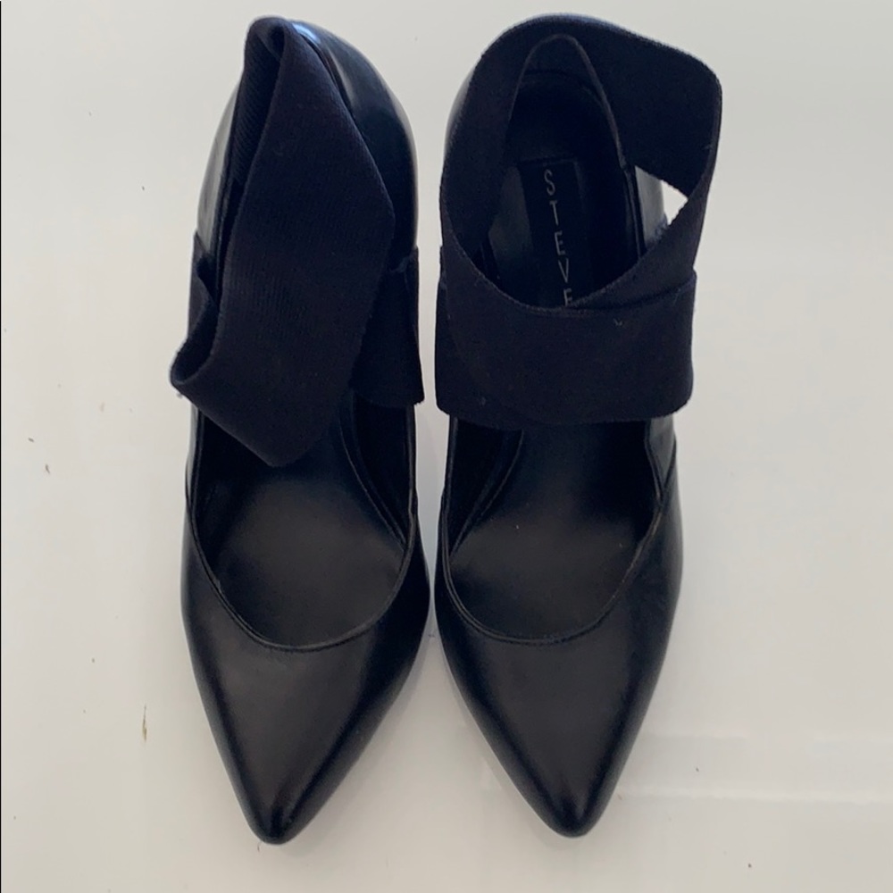 Steve Madden black stilleto